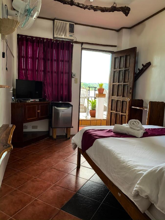 Harleys Hotel Olongapo Eksteriør billede